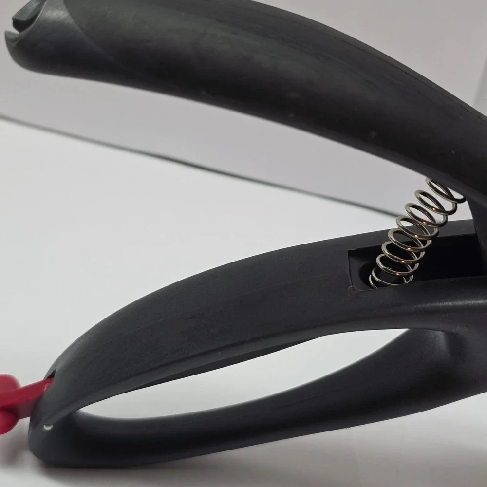 Pampered Chef Salad Chopper Double Blade Locking Lettuce Scissors #2582